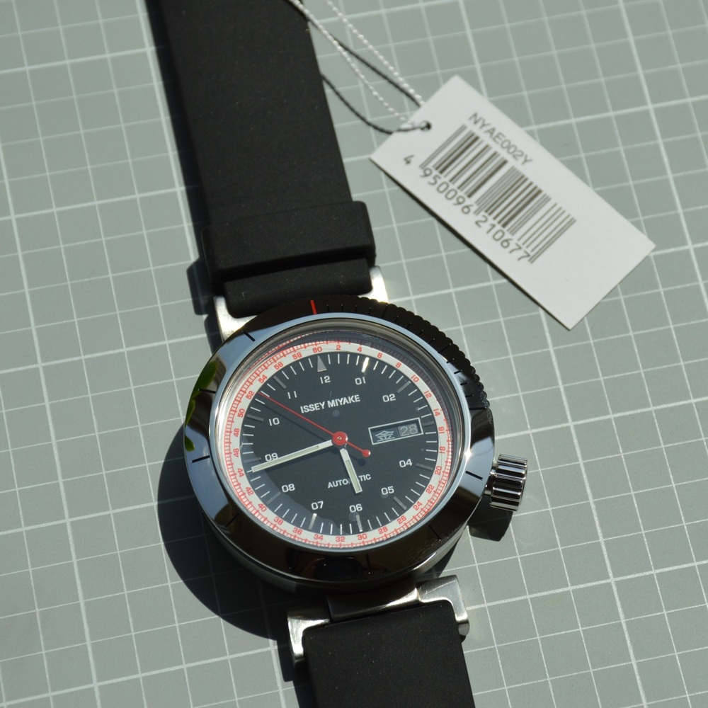 ISSEY MIYAKE Men's W Stainless Steel Japanese-Automatic Watch